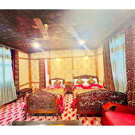 فندق Mossess Group Of Houseboats Srīnagar المظهر الخارجي الصورة