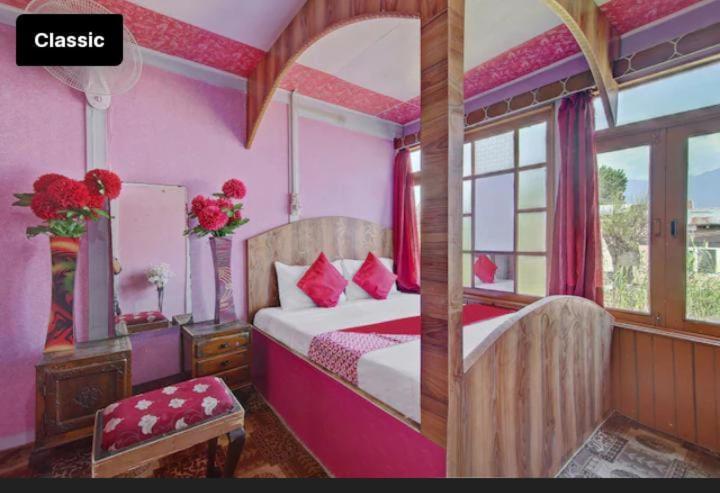 فندق Mossess Group Of Houseboats Srīnagar المظهر الخارجي الصورة